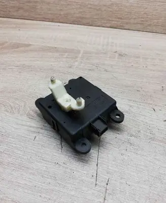 Nissan Primera Air flap motor/actuator 2K00130840 050108