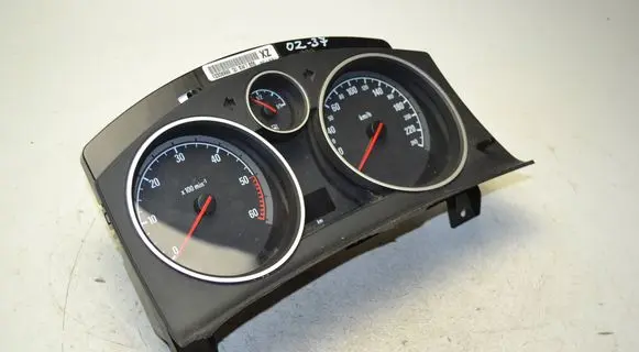 Opel Zafira B Speedometer (instrument cluster) 13308999 SW7655