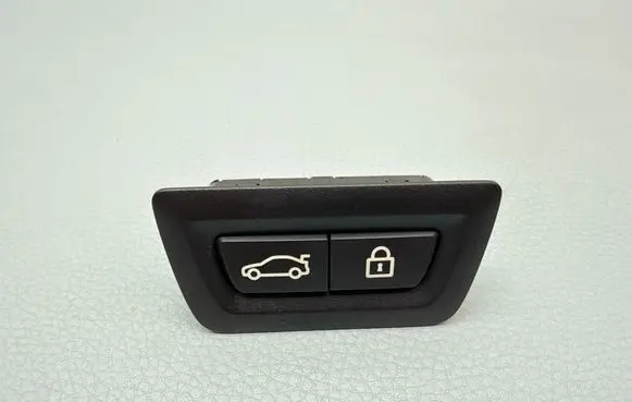 BMW 5 G30 G31 G38 Tailgate/boot open switch button 9275121