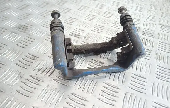 Opel Insignia A Brake caliper pad carrier rear 