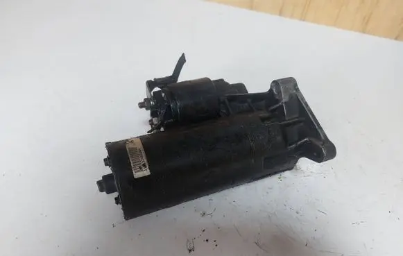 Mercedes-Benz 190 W201 Starter motor 25738