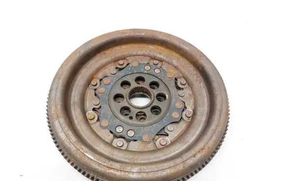 Volkswagen Golf VI Flywheel