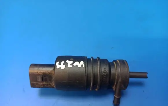 Mercedes-Benz E W211 Windscreen/windshield washer pump