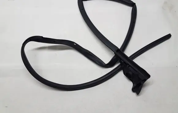 Peugeot 3008 II Rubber seal front coupe door 9811258380