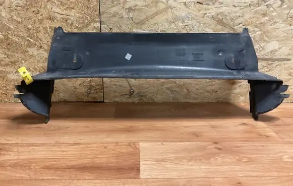 Volvo V70 Intercooler air guide/duct channel 30698664 M0N7A