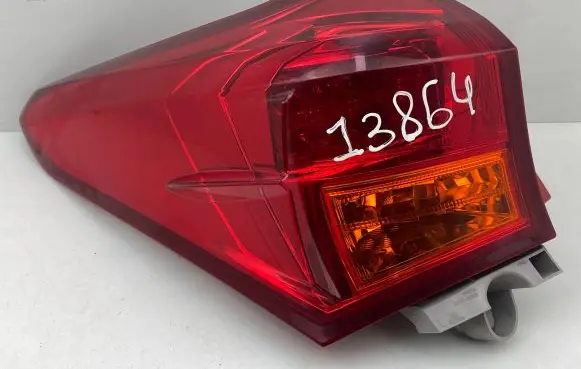 Toyota Auris E180 Rear/tail lights 8155602730 2A5830 02267