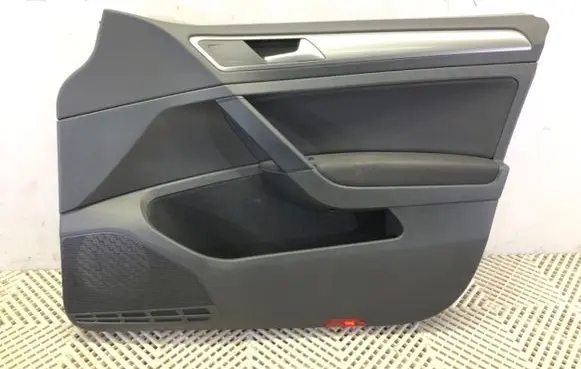 Volkswagen Golf VII Front door card panel trim