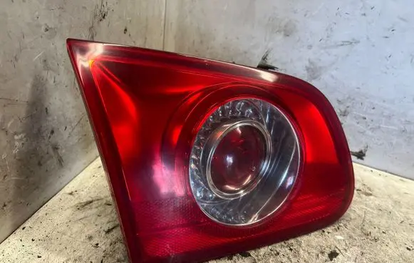 Volkswagen PASSAT B6 Tailgate rear/tail lights Z7449002