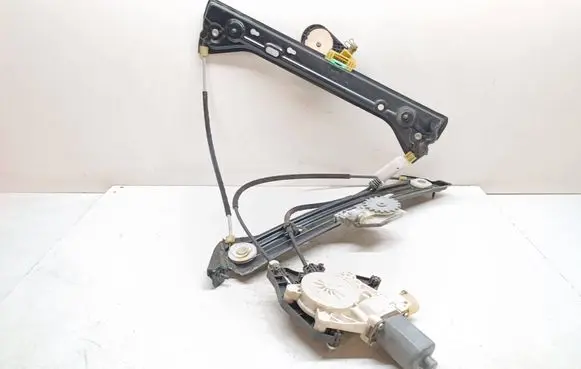 BMW 1 F20 F21 Front door window regulator with motor 934756 0130822514