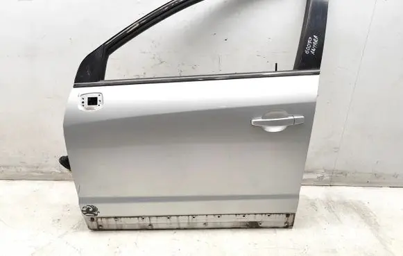 Opel Antara Front door