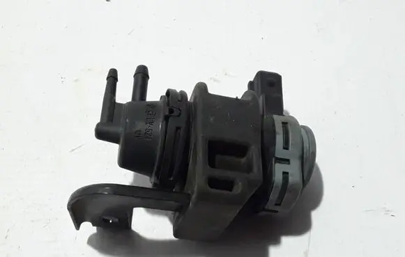 Renault Laguna III Turbo solenoid valve 8200575400