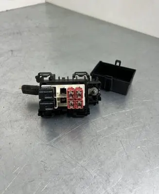 Jeep Grand Cherokee Fuse box set P68191500AA 68191500AA