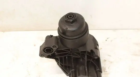 Volkswagen Golf VII Oil filter mounting bracket 03N115389A