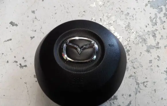 Mazda CX-3 Steering wheel airbag