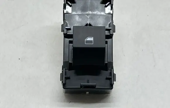 KIA Niro Electric window control switch 93581AT000 221129 SANG03A235A