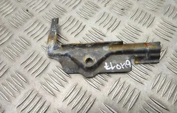 Volkswagen PASSAT B8 Battery bracket 5Q0803219