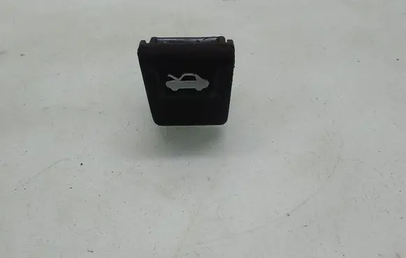 Engine bonnet (hood) release handle