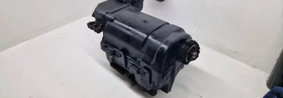 Volkswagen Golf V Other engine bay part 03C103502G
