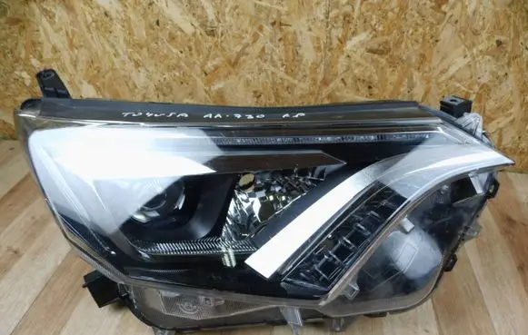 Toyota RAV 4 (XA40) Headlight/headlamp 8114542680