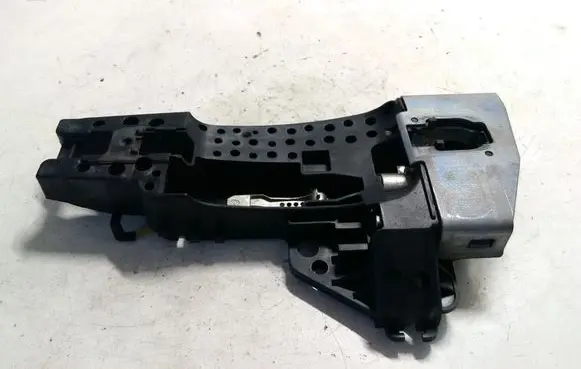 Audi A4 S4 B8 8K Front door exterior handle/bracket 8T01837885A