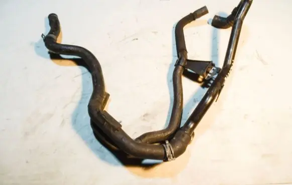 Volkswagen PASSAT B6 Engine coolant pipe/hose 1K0133687B 3C0122101EN 5N0121065