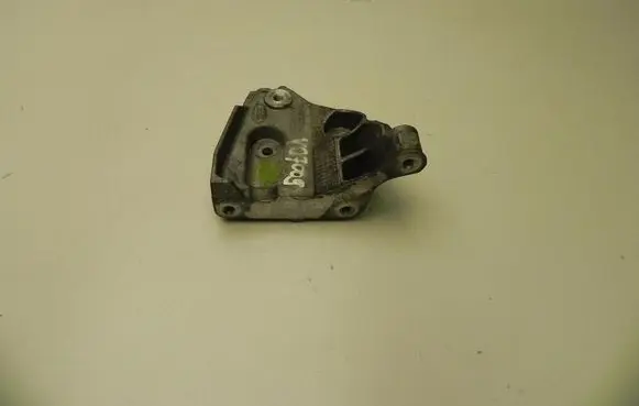 Land Rover Range Rover L405 Engine mounting bracket QVU500340 VD7009