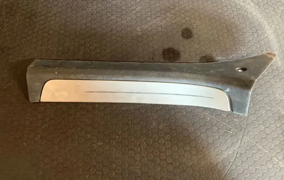 Infiniti FX Rear sill trim cover 7689906