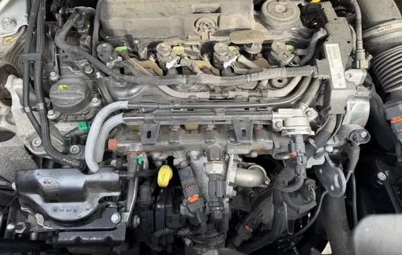 Opel Vivaro Engine DW10FDDU