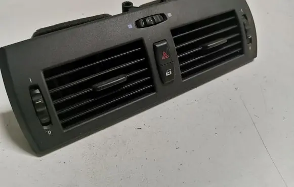 BMW X3 E83 Dash center air vent grill 3400074