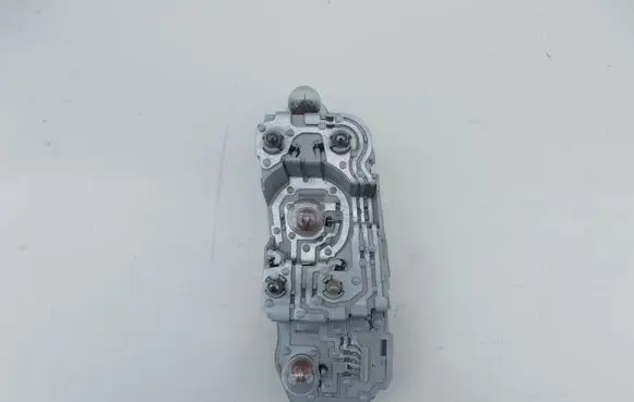 Toyota Corolla Verso E121 Tail light bulb cover holder 050251
