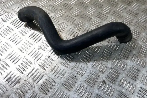 Volvo XC90 Engine coolant pipe/hose 30680748