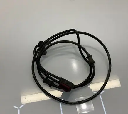 Mercedes-Benz E W211 ABS rear brake sensor A2115402417 2115402417