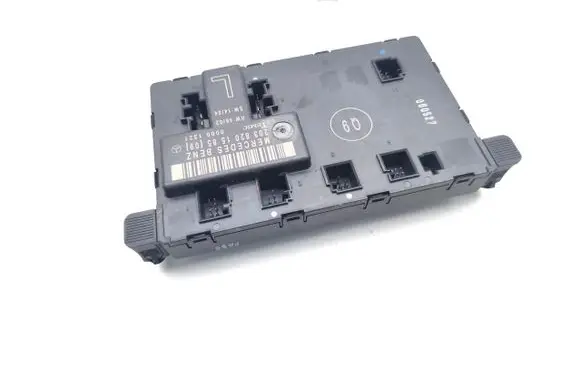 Mercedes-Benz C W203 Door control unit/module 2038201585