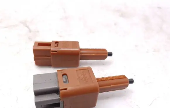 Nissan Qashqai Brake pedal sensor switch 5129K1