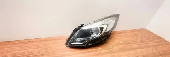 Opel Zafira C Headlight/headlamp 39009021