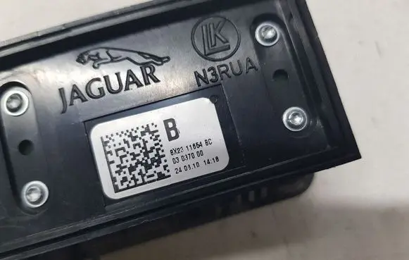 Jaguar XF X250 Headlight level height control switch 8X2311654BC