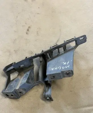 Renault Modus Front bumper mounting bracket 8200213544
