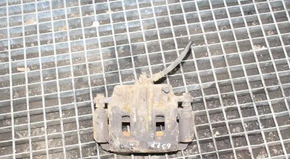 KIA Sorento Front brake caliper
