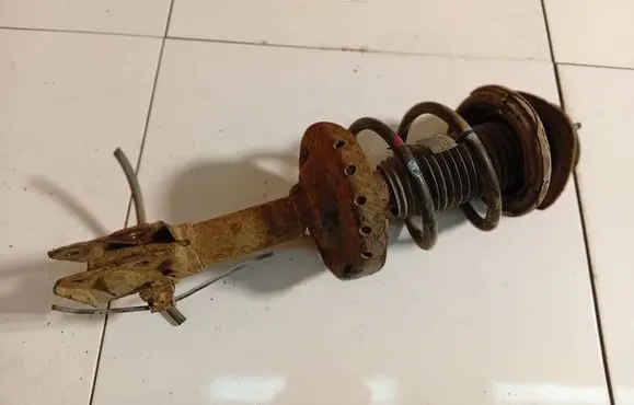 Subaru Forester SH Front shock absorber/damper 