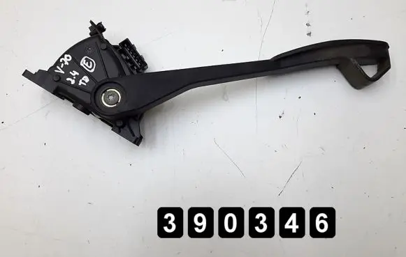 Volvo V70 Accelerator throttle pedal 30666659