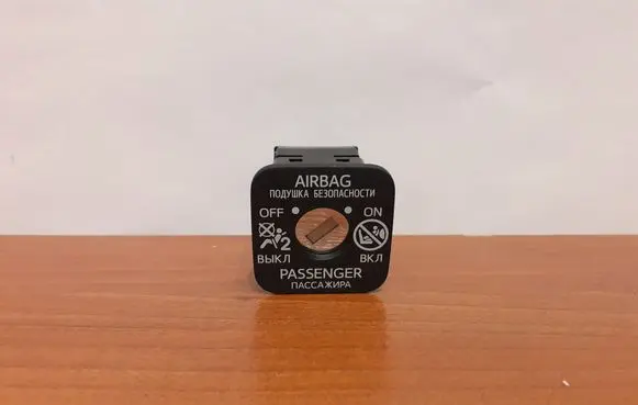 Lexus RX 330 - 350 - 400H Passenger airbag on/off switch 2091W57 3723