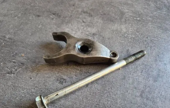 Toyota Hilux (AN10, AN20, AN30) Fuel Injector clamp holder 