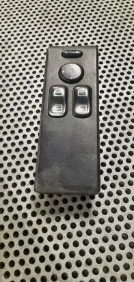 Mercedes-Benz Vito Viano W638 Electric window control switch A0045459207