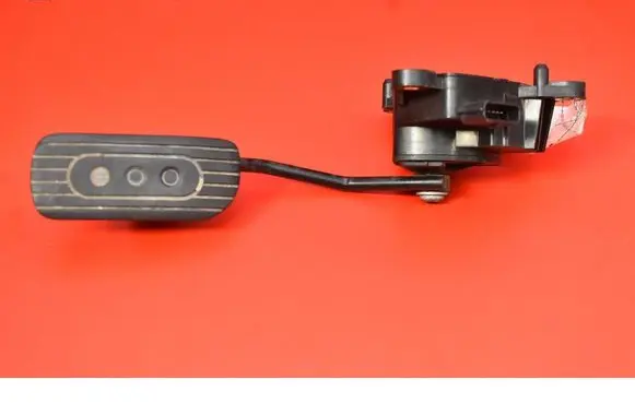 Nissan NV200 Accelerator throttle pedal