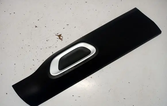 Citroen C5 Aircross Front door trim (molding) 9820082077