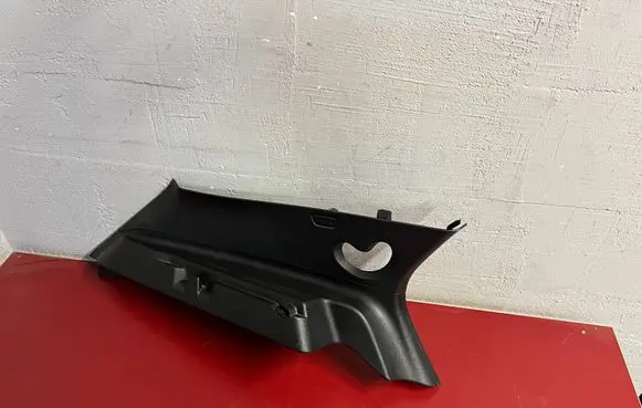 BMW X2 F39 (D)pillar trim (top) 7426401 51437426401
