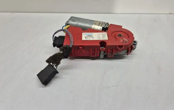 Audi A3 S3 8L Sunroof motor/actuator 8D9959591