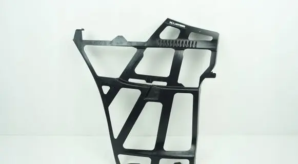 Mercedes-Benz C W204 Front bumper mounting bracket A2048850865
