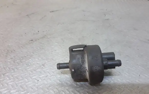 Volkswagen Tiguan Vacuum valve 058133459