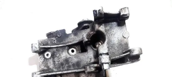 Citroen C8 Engine mounting bracket 9643834880 96348179